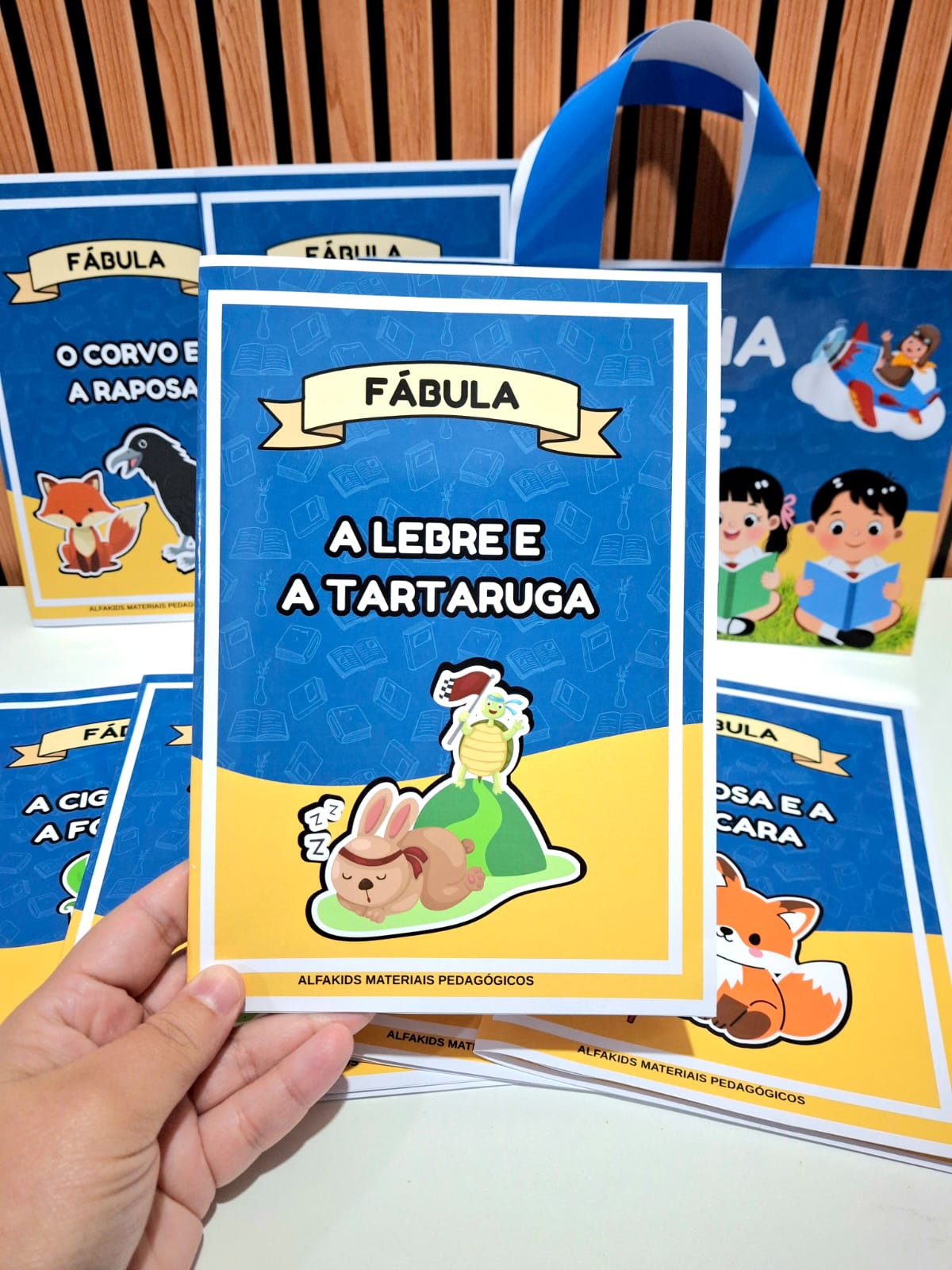 Maletinha Viajante - Edição Fábulas - Imagem 5