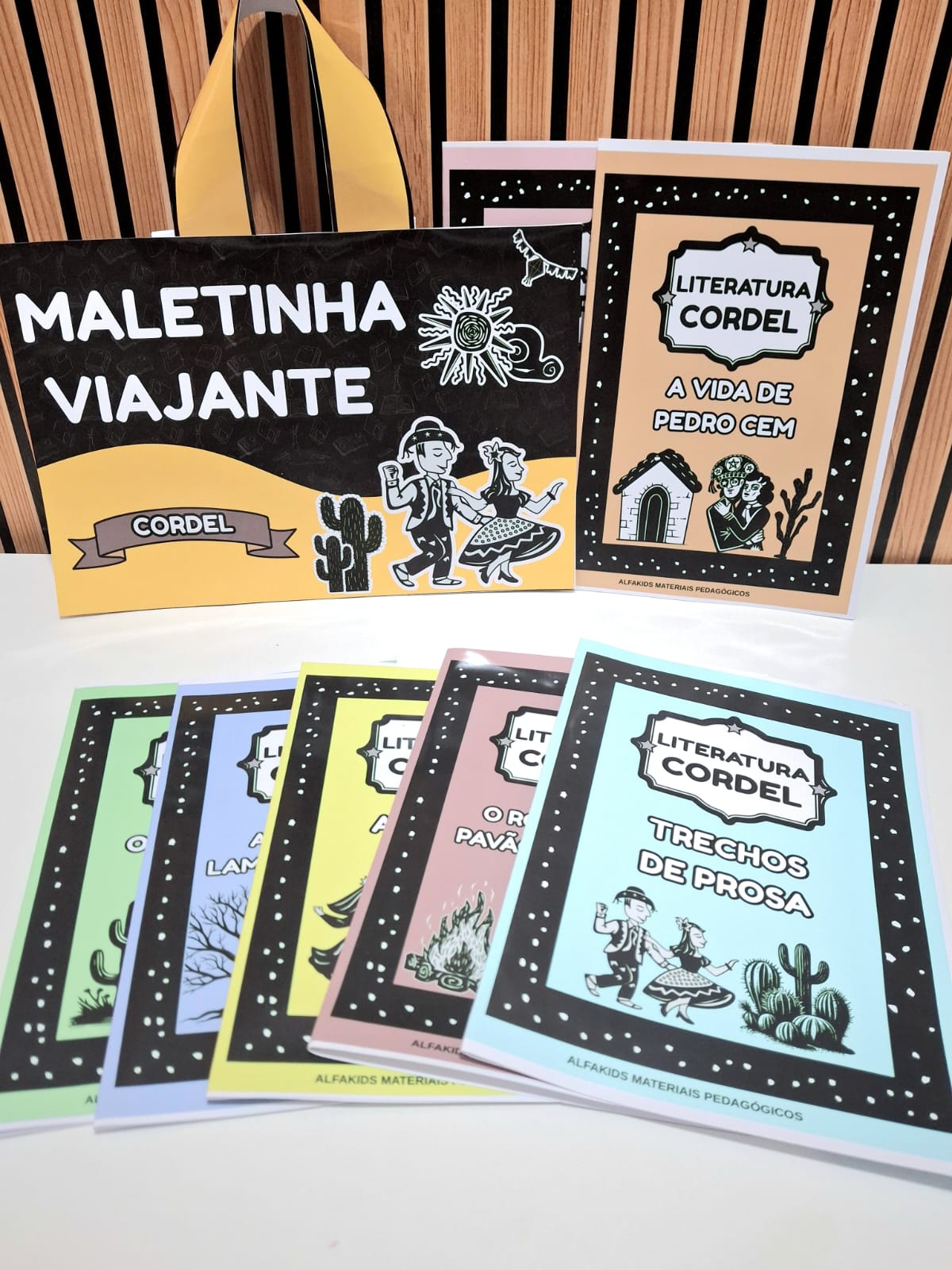 Maletinha Viajante - Edição Literatura de Cordel